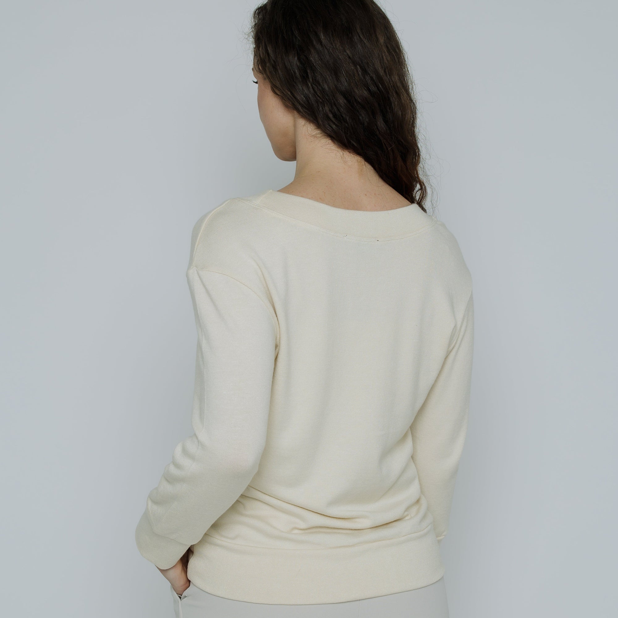 Wanda Scoop Neck Sweater (White)