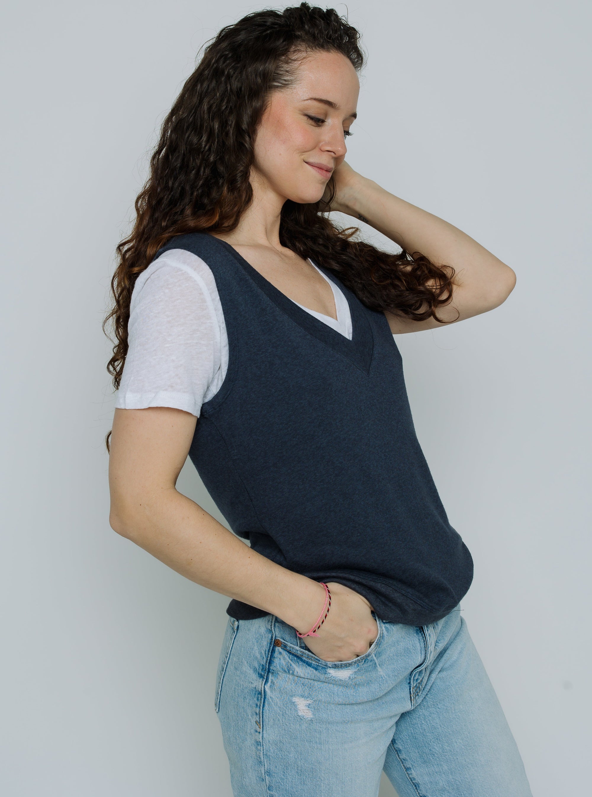 Gillian V-Neck Knit Vest (Navy Blue)