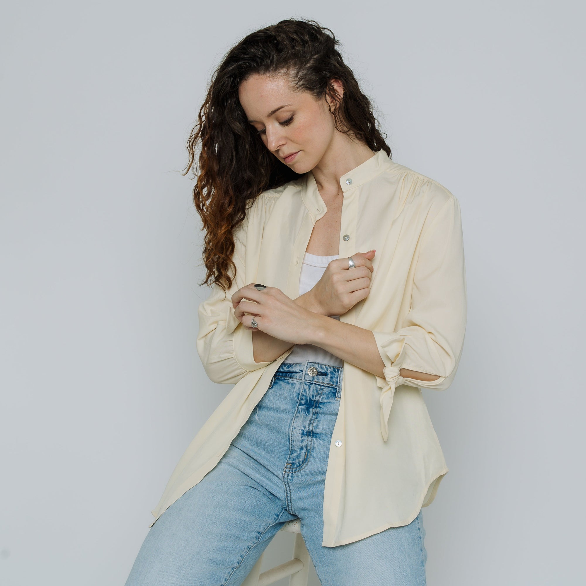 Margitta Tie-Sleeve Blouse (Ivory)